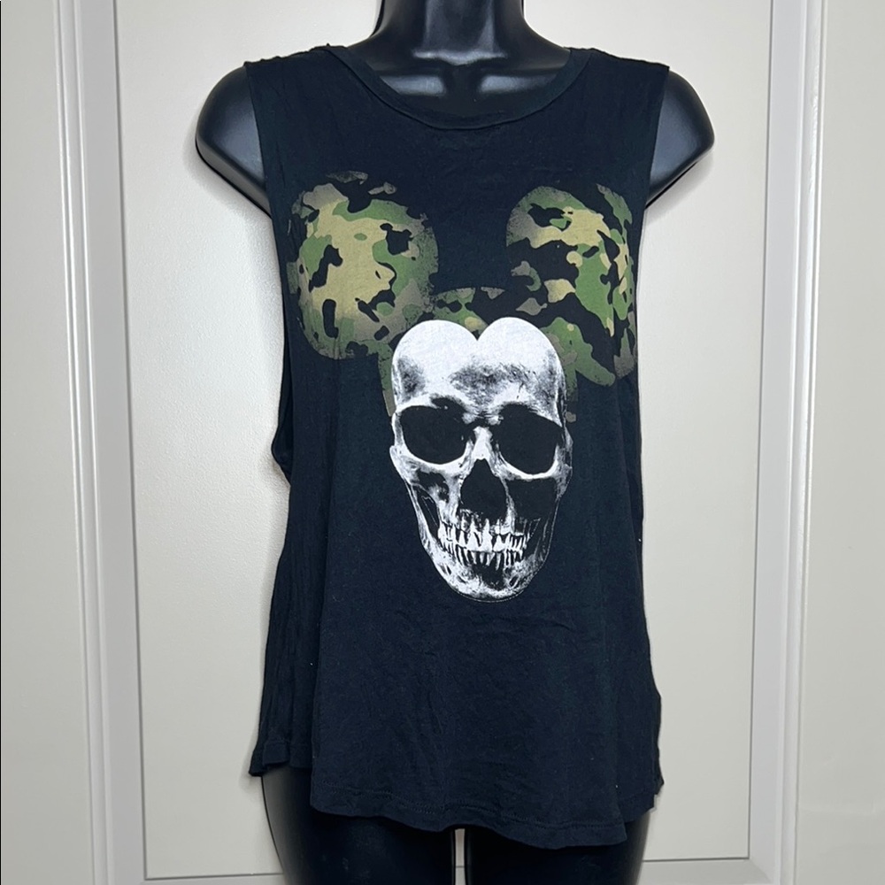 Camo Skull Graphic Women's Muscle Tee